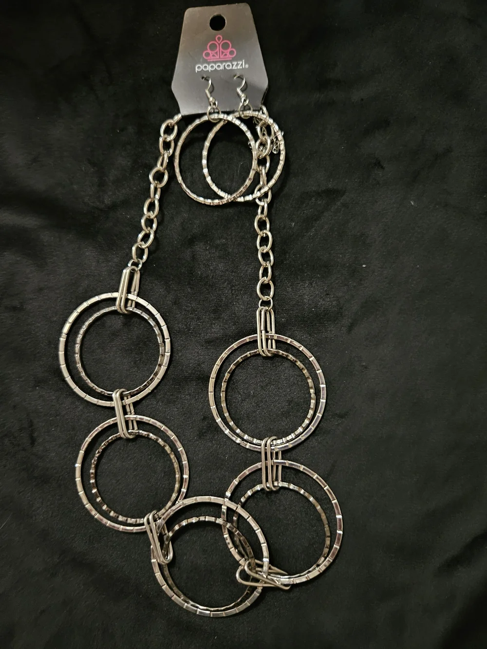 paparazzi Silver Textured Circle Link Necklace with Hoop Earrings